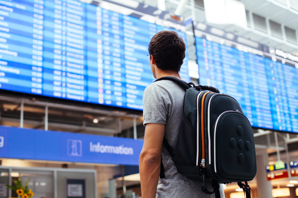 megabus suitcase size